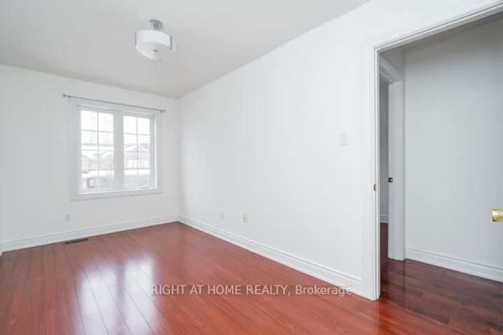 Photo 15 at 7438 Magistrate Terrace, Meadowvale Village, Mississauga