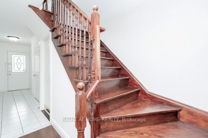 Photo 21 at 7438 Magistrate Terrace, Meadowvale Village, Mississauga