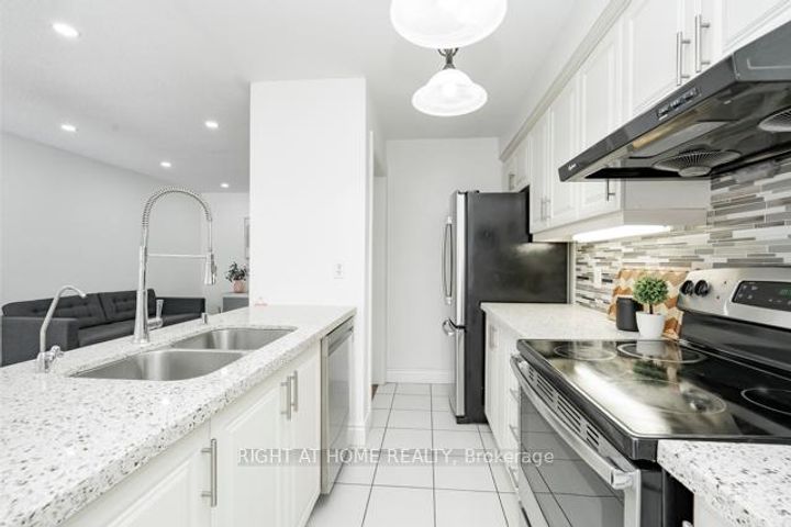 Photo 24 at 7438 Magistrate Terrace, Meadowvale Village, Mississauga