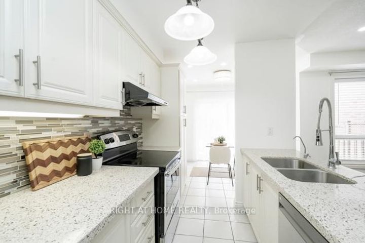 Photo 29 at 7438 Magistrate Terrace, Meadowvale Village, Mississauga