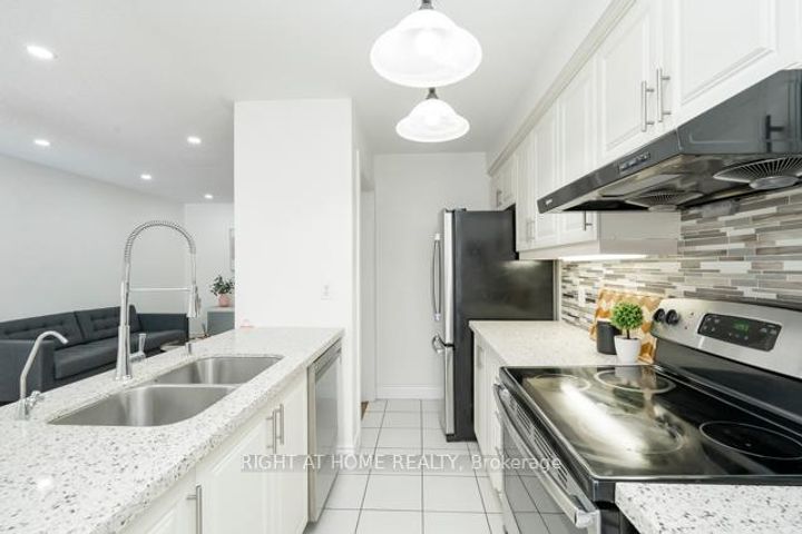 Photo 30 at 7438 Magistrate Terrace, Meadowvale Village, Mississauga