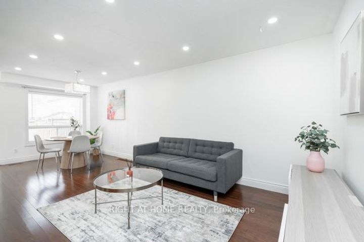 Photo 39 at 7438 Magistrate Terrace, Meadowvale Village, Mississauga