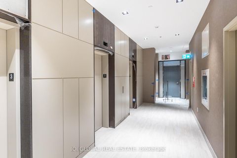 Photo 2 at 312 - 10 Honeycrisp Crescent, Vaughan Corporate Centre, Vaughan