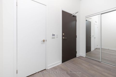 Photo 6 at 312 - 10 Honeycrisp Crescent, Vaughan Corporate Centre, Vaughan