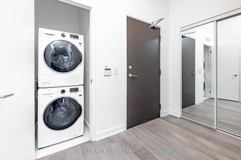 Photo 7 at 312 - 10 Honeycrisp Crescent, Vaughan Corporate Centre, Vaughan