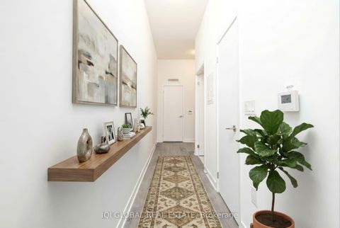 Photo 9 at 312 - 10 Honeycrisp Crescent, Vaughan Corporate Centre, Vaughan