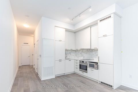 Photo 12 at 312 - 10 Honeycrisp Crescent, Vaughan Corporate Centre, Vaughan