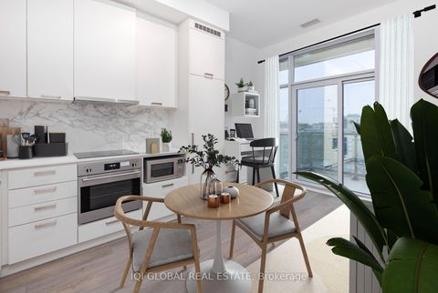 Photo 14 at 312 - 10 Honeycrisp Crescent, Vaughan Corporate Centre, Vaughan