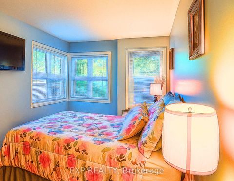 Photo 5 at 132 - 760 Lawrence Avenue W, Glen Park, Toronto