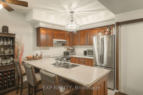 Photo 10 at 132 - 760 Lawrence Avenue W, Glen Park, Toronto