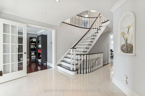 Photo 6 at 10 Claudia Avenue, West Woodbridge, Vaughan