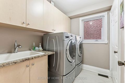 Photo 18 at 10 Claudia Avenue, West Woodbridge, Vaughan