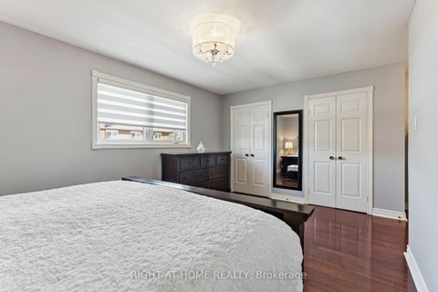 Photo 21 at 10 Claudia Avenue, West Woodbridge, Vaughan