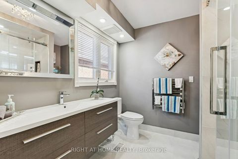 Photo 22 at 10 Claudia Avenue, West Woodbridge, Vaughan