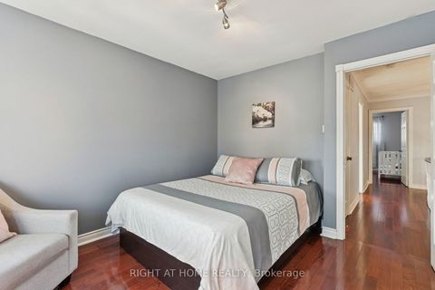 Photo 26 at 10 Claudia Avenue, West Woodbridge, Vaughan