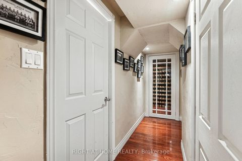 Photo 37 at 10 Claudia Avenue, West Woodbridge, Vaughan