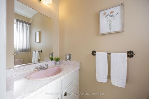 Photo 20 at 62 Fairway Drive, Aurora Highlands, Aurora