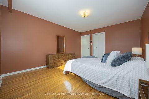 Photo 22 at 62 Fairway Drive, Aurora Highlands, Aurora