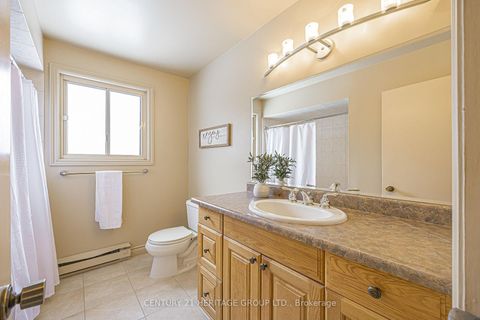 Photo 24 at 62 Fairway Drive, Aurora Highlands, Aurora