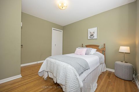 Photo 27 at 62 Fairway Drive, Aurora Highlands, Aurora