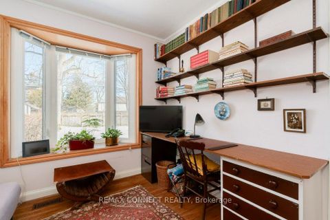 Photo 11 at 5 Queensgrove Road, Cliffside, Toronto