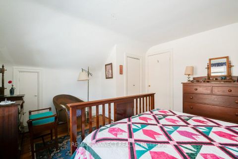 Photo 13 at 5 Queensgrove Road, Cliffside, Toronto