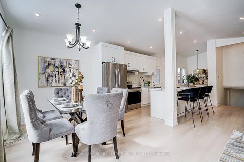 Photo 7 at 21 Holford Crescent, Sullivan, Toronto