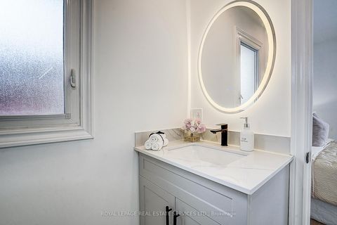 Photo 23 at 21 Holford Crescent, Sullivan, Toronto