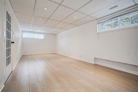 Photo 29 at 21 Holford Crescent, Sullivan, Toronto