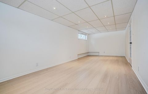 Photo 30 at 21 Holford Crescent, Sullivan, Toronto