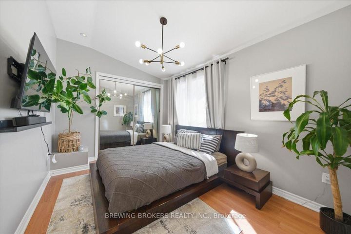 Photo 5 at 72 Thirteenth Street, New Toronto, Toronto