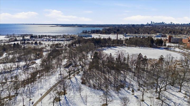 Photo 37 at 72 Thirteenth Street, New Toronto, Toronto