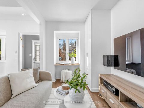 Photo 2 at 319 Wychwood Avenue, Cedarvale, Toronto