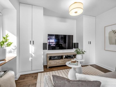 Photo 3 at 319 Wychwood Avenue, Cedarvale, Toronto