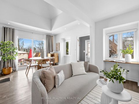 Photo 4 at 319 Wychwood Avenue, Cedarvale, Toronto