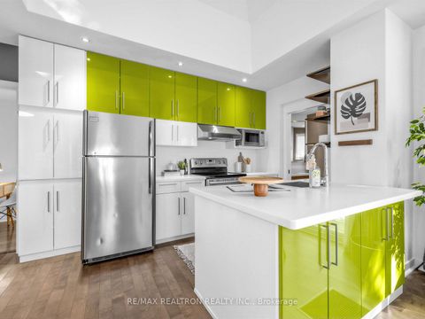 Photo 13 at 319 Wychwood Avenue, Cedarvale, Toronto