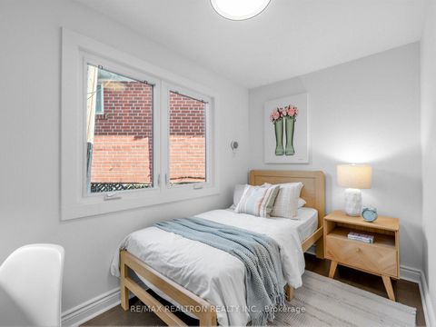 Photo 17 at 319 Wychwood Avenue, Cedarvale, Toronto