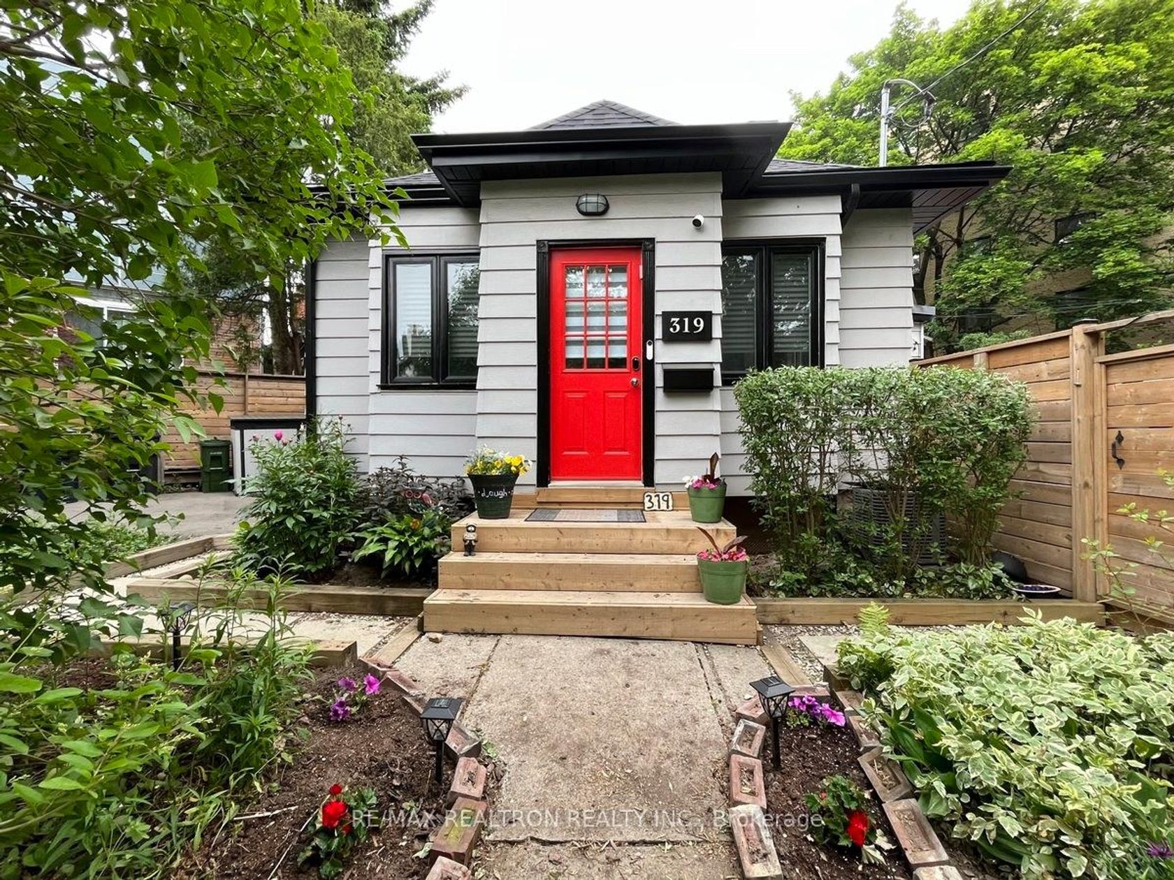 319 Wychwood Avenue, Cedarvale, Toronto 