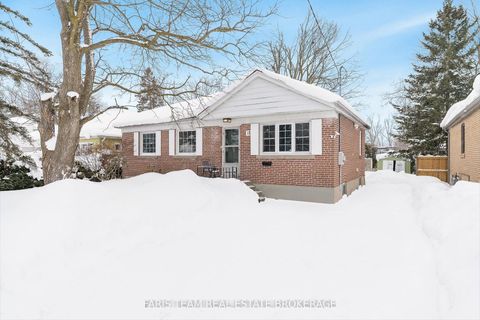 Photo 0 at 18 Newton Street, Wellington, Barrie