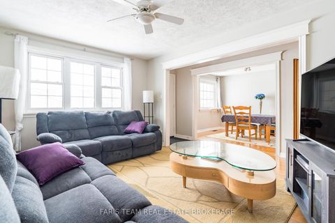 Photo 13 at 18 Newton Street, Wellington, Barrie