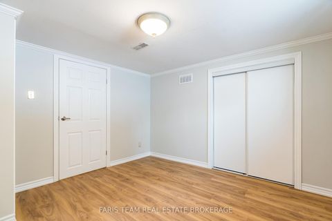 Photo 28 at 18 Newton Street, Wellington, Barrie