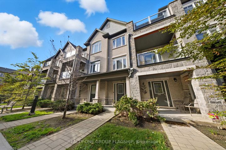 Photo 1 at 2613 Garrison Crossing, Duffin Heights, Pickering