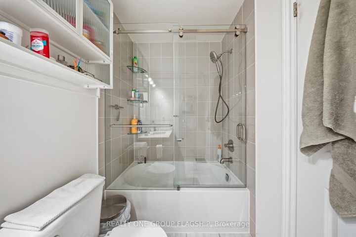 Photo 19 at 2613 Garrison Crossing, Duffin Heights, Pickering