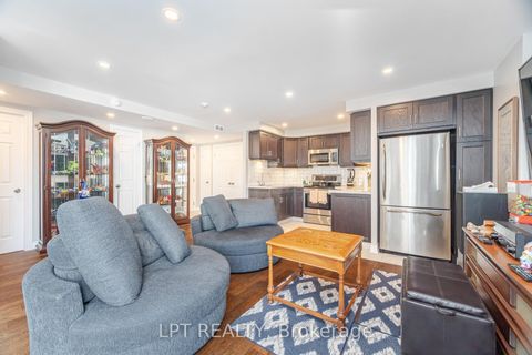 Photo 5 at 2007 - 55 Centre Avenue, Bay Street Corridor, Toronto