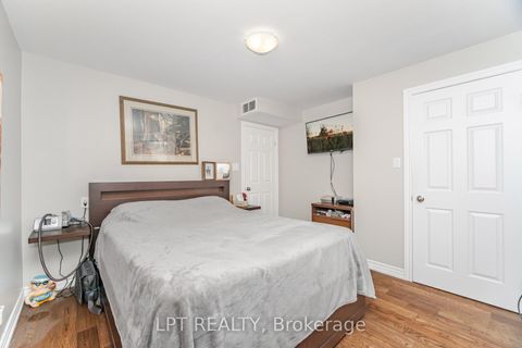 Photo 14 at 2007 - 55 Centre Avenue, Bay Street Corridor, Toronto