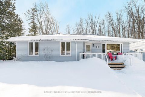 Photo 2 at 26832 Park Road, Sutton & Jackson's Point, Georgina