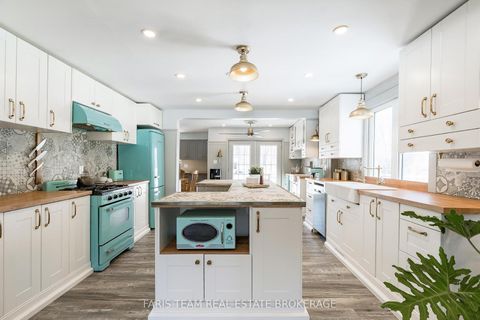 Photo 5 at 26832 Park Road, Sutton & Jackson's Point, Georgina