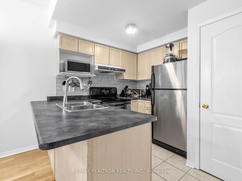 Photo 8 at 147 - 760 Lawrence Avenue W, Glen Park, Toronto