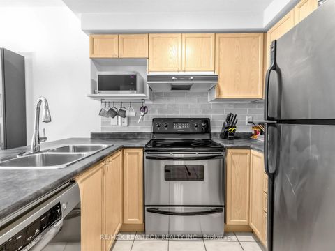 Photo 10 at 147 - 760 Lawrence Avenue W, Glen Park, Toronto