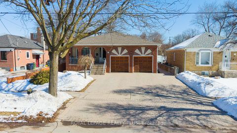 Photo 1 at 11 Ranwood Drive, Pelmo Park W4, Toronto